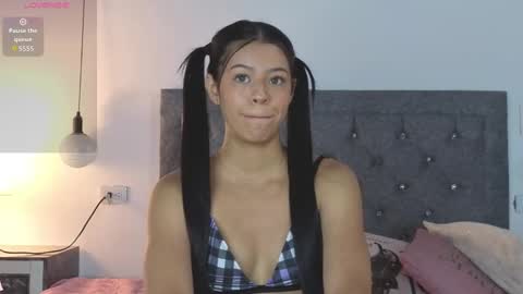 Snapshot of emma_blake__ chatting on September 2025 04:03:01 AM Emma online show from September 2025 04:03:01 AM