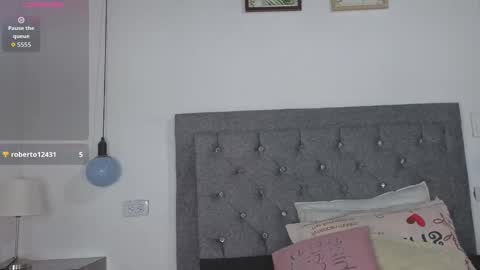 Snapshot of emma_blake__ chatting on September 2025 04:25:02 AM Emma online show from September 2025 04:25:02 AM