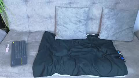 Snapshot of emma_blue_ chatting on March 2025 06:29:01 AM Emma Blue modelo independiente online show from March 2025 06:29:01 AM