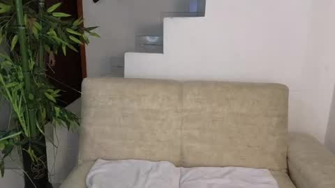 Snapshot of emma_blue_ chatting on September 2025 04:01:01 AM Emma Blue modelo independiente online show from September 2025 04:01:01 AM