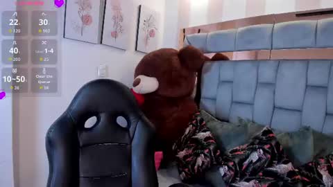 Snapshot of emma_carterr1 chatting on July 2026 01:26:01 PM pau online show from July 2026 01:26:01 PM