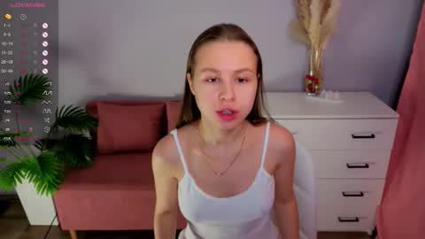 Snapshot of emma_clon chatting on February 2026 12:48:02 AM Emma online show from February 2026 12:48:02 AM