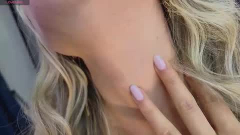 emma coronel online show from October 2025 11:27:01 PM