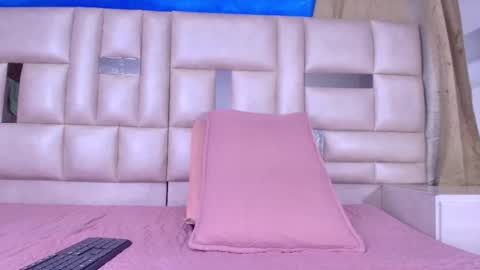 Emma online show from October 2025 03:02:02 AM