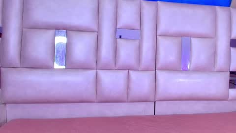 Emma online show from October 2025 03:03:02 AM