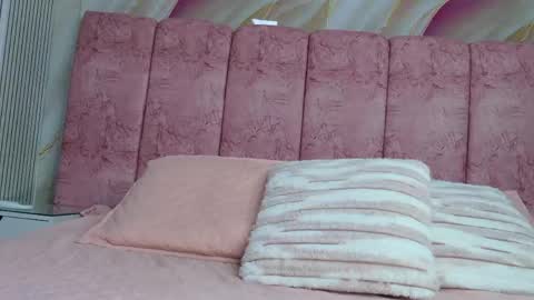 Emma online show from May 2026 03:04:02 AM