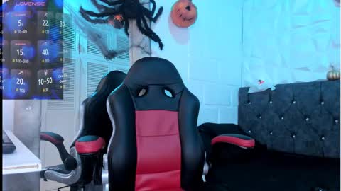 emma_dl2 online show from October 2025 05:03:02 PM