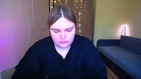 Snapshot of emma_dorn chatting on April 2026 11:35:02 AM Eva online show from April 2026 11:35:02 AM