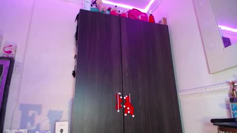 emma online show from November 2025 04:34:02 AM