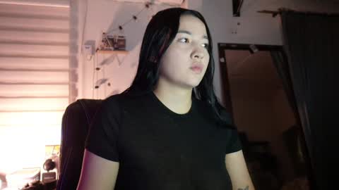 emma_johnson_ online show from December 2024 12:22:01 AM