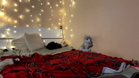 emma_just online show from February 2025 05:37:02 PM