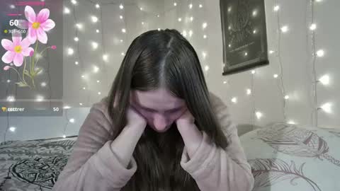 Snapshot of emma_just chatting on May 2026 10:41:02 PM emma_just online show from May 2026 10:41:02 PM