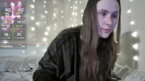 Snapshot of emma_just chatting on May 2026 09:27:02 AM emma_just online show from May 2026 09:27:02 AM