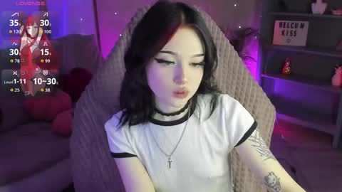 Snapshot of emma_kirks chatting on May 2026 12:56:02 PM emma_kirks online show from May 2026 12:56:02 PM