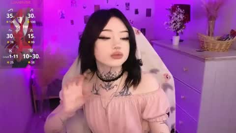 Snapshot of emma_kirks chatting on May 2026 12:34:01 PM emma_kirks online show from May 2026 12:34:01 PM