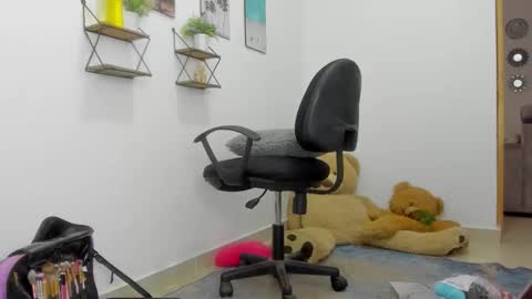 whises lits        online show from December 2025 06:03:01 PM