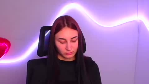 Emma online show from March 2025 04:14:01 AM