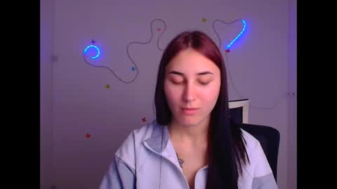 Emma online show from March 2025 12:39:02 AM