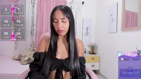 Emma online show from March 2025 07:06:02 PM