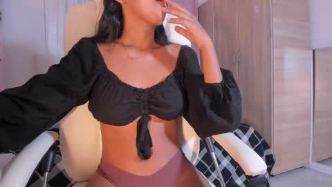 Emma online show from October 2025 06:50:02 PM