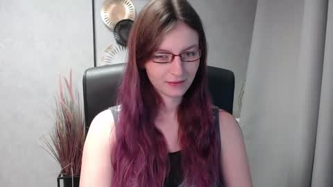 emma online show from December 2024 08:43:02 AM