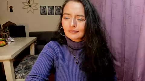 Snapshot of emma_luxy chatting on June 2026 03:35:01 AM emma luxy online show from June 2026 03:35:01 AM