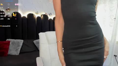 Emma  online show from September 2025 12:16:01 PM