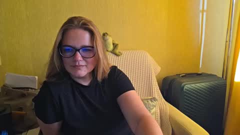 emma_misty_ online show from September 2025 02:19:01 PM