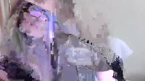 emma_misty_ online show from September 2025 04:11:01 PM