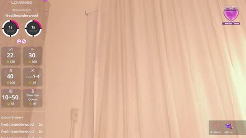 Snapshot of emma_morgann chatting on December 2024 02:33:01 PM Emma Morgann online show from December 2024 02:33:01 PM