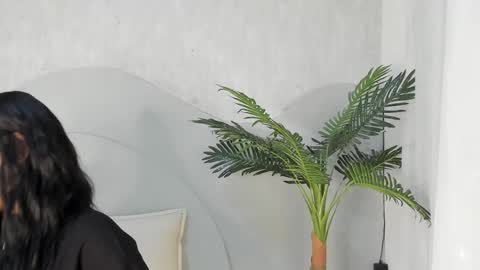 Emma Morgann online show from December 2025 11:37:01 AM