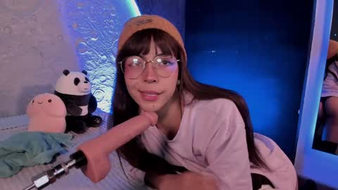     online show from January 2025 02:08:02 PM