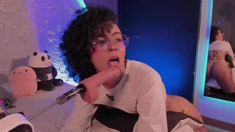     online show from January 2025 01:12:02 PM