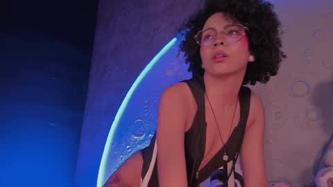     online show from February 2025 01:11:02 PM