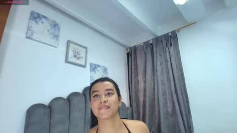 Snapshot of emma_saenz01 chatting on April 2026 06:44:02 PM emma_saenz01 online show from April 2026 06:44:02 PM