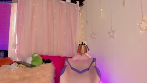 EMMA  online show from January 2025 06:56:01 PM