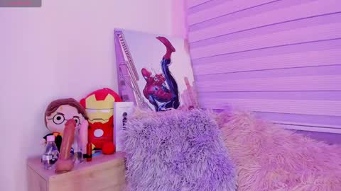 EMMA  online show from February 2025 10:26:02 PM