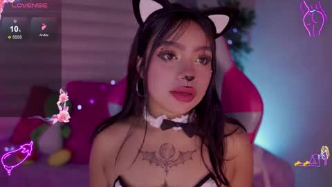 EMMA  online show from October 2025 05:41:02 PM