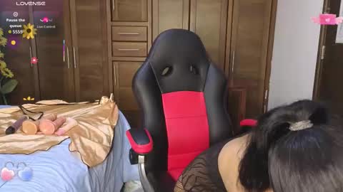 Snapshot of emma_stefania chatting on February 2026 08:20:02 PM Emma online show from February 2026 08:20:02 PM