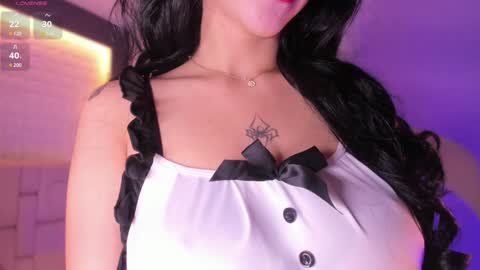 Snapshot of emma_woods__ chatting on December 2024 12:23:01 PM emma_woods__ online show from December 2024 12:23:01 PM