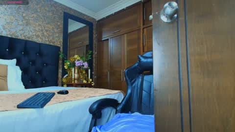 Emma online show from February 2025 07:38:02 PM