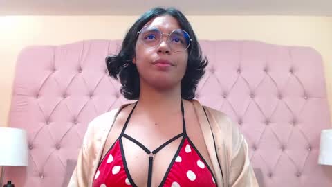 Emma  online show from May 2026 06:03:01 PM