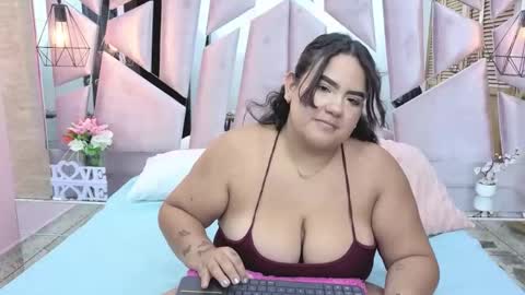 Snapshot of emmaa_luxx chatting on May 2026 08:18:02 PM Emmaa Luxx online show from May 2026 08:18:02 PM