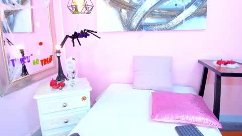 Snapshot of emmaa_sandoval chatting on October 2025 05:36:02 PM Emma online show from October 2025 05:36:02 PM