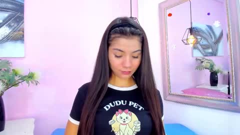 Snapshot of emmaa_sandoval chatting on November 2025 04:39:01 PM Emma online show from November 2025 04:39:01 PM