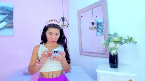 Snapshot of emmaa_sandoval chatting on November 2025 07:47:01 PM Emma online show from November 2025 07:47:01 PM