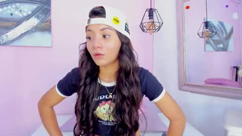 Snapshot of emmaa_sandoval chatting on November 2025 08:30:02 PM Emma online show from November 2025 08:30:02 PM