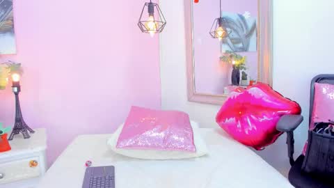 Snapshot of emmaa_sandoval chatting on February 2026 07:19:02 PM Emma online show from February 2026 07:19:02 PM