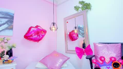 Snapshot of emmaa_sandoval chatting on February 2026 02:03:02 PM Emma online show from February 2026 02:03:02 PM