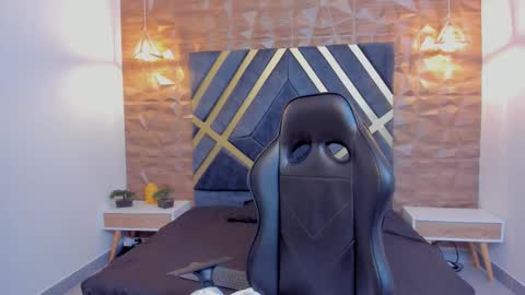 EMMA online show from November 2025 05:24:01 PM